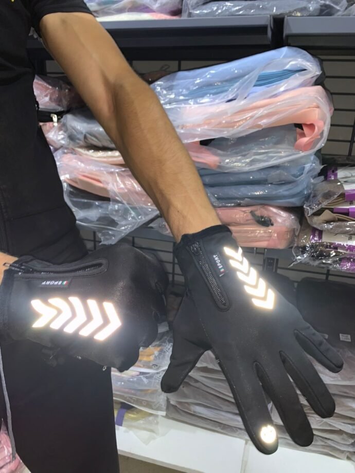 ⁦Pack Gants Thermiques Tactiles + Cagoule d’Hiver – Chaleur & Protection Totale⁩ - الصورة ⁦8⁩
