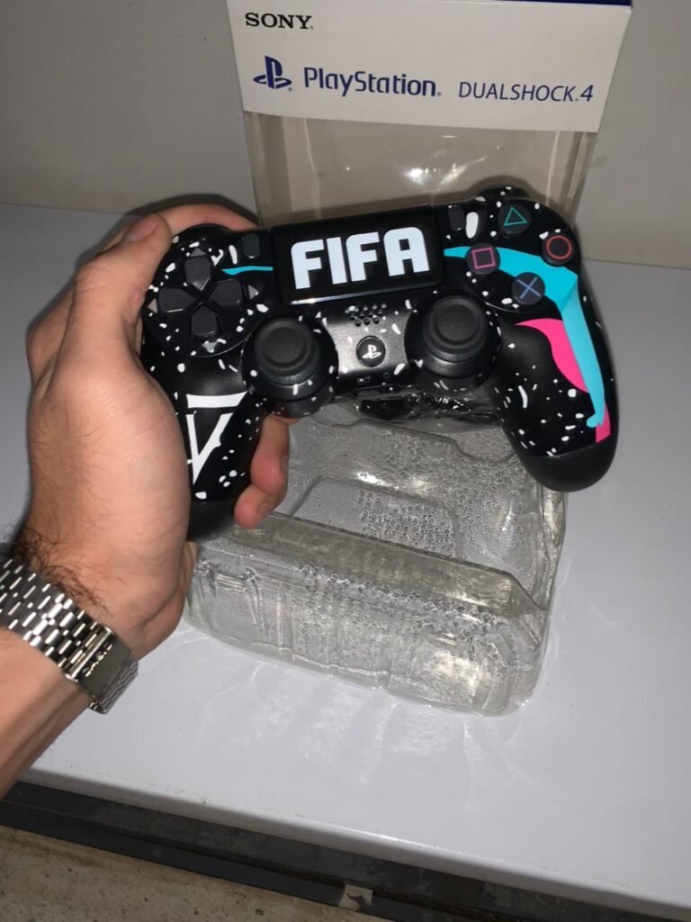 Manette PS4 Sans Fil - Précision, Confort et Design LED