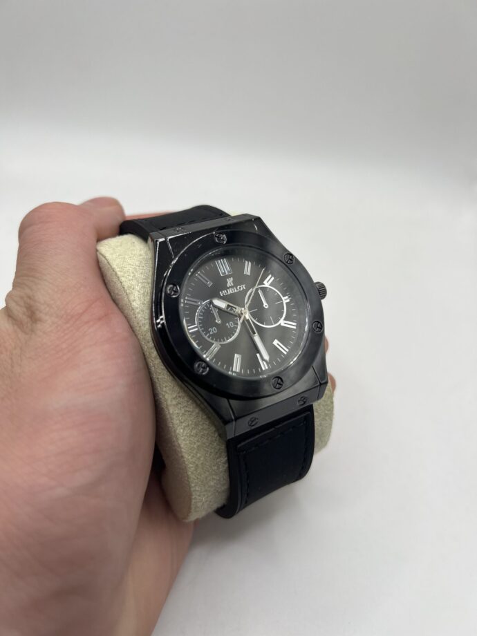 ⁦Montre Hublot Moderne et Élégante || black black⁩ - الصورة ⁦3⁩