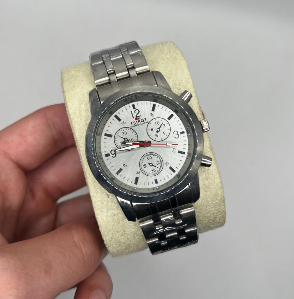 Tissot White – Élégance Pure & Précision Suisse