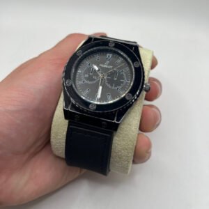 Montre Hublot Moderne et Élégante || black black