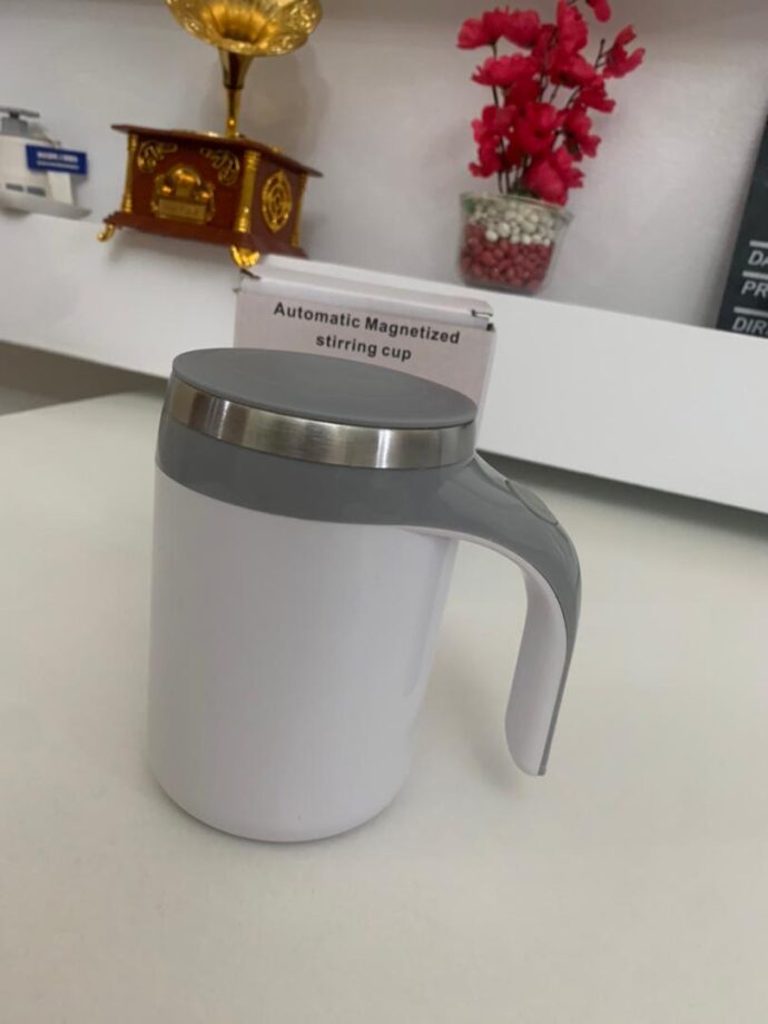 ⁦Tasse à Café à Agitation Magnétique - Rechargeable USB, Facile à Utiliser⁩ - الصورة ⁦3⁩