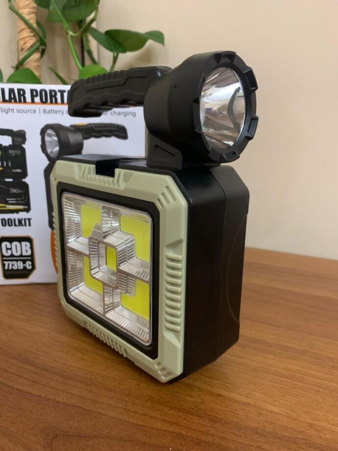 ⁦Lampe Solaire avec Kit de Tournevis - Outils Multifonctions Portables⁩ - الصورة ⁦2⁩