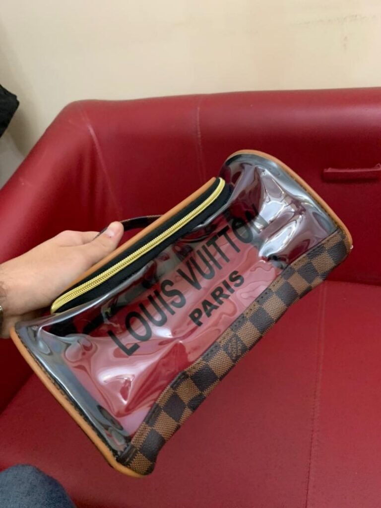 Pochette Cosmétiques Unisexe  – Élégance & Praticité