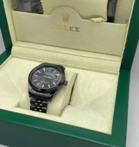 Montre Rolex + Boîte – Luxe et Prestige Intemporel