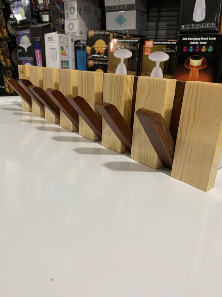 Porte-Manteau en Bois - 7 Crochets, Design Moderne