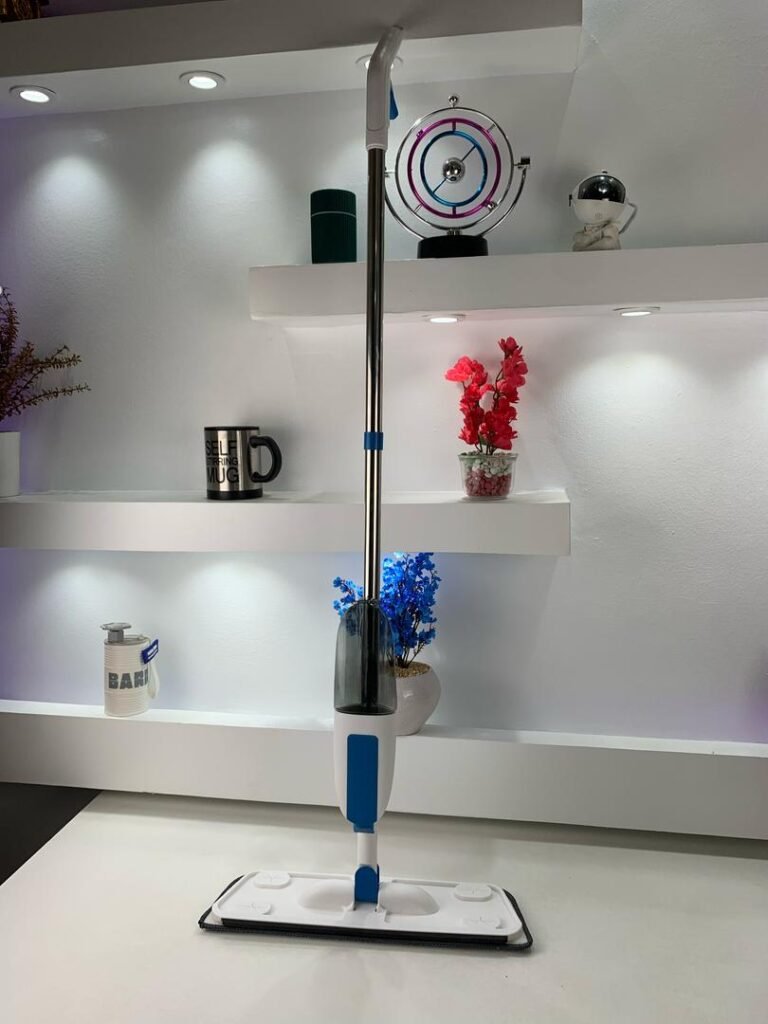 Balai Serpillière Pulvérisateur 2-en-1 avec Tampons Réutilisables