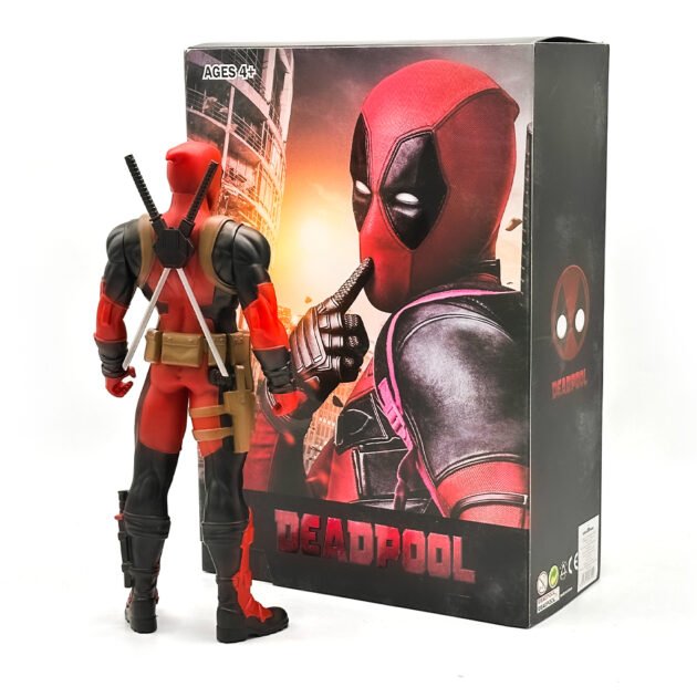 Figurine Géante Héros Masqué – Un Mélange d’Action et d’Humour !