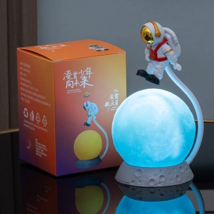 ⁦Veilleuse Astronaute 3D en forme d'astronaute⁩ - الصورة ⁦2⁩