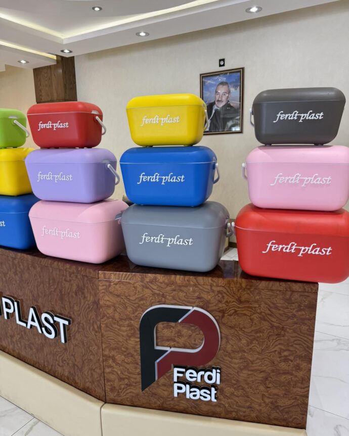 ⁦Glacière Ferdi Plast 12L compacte pour aliments et boissons⁩ - الصورة ⁦5⁩