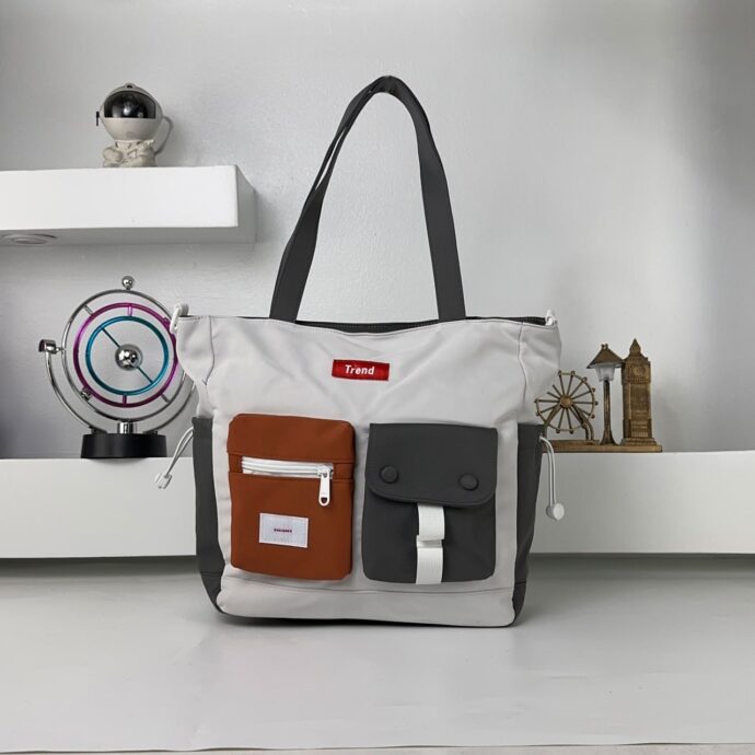 ⁦Sac Fourre-Tout Style Coréen Moderne et Fonctionnel  – Gris⁩ - الصورة ⁦3⁩