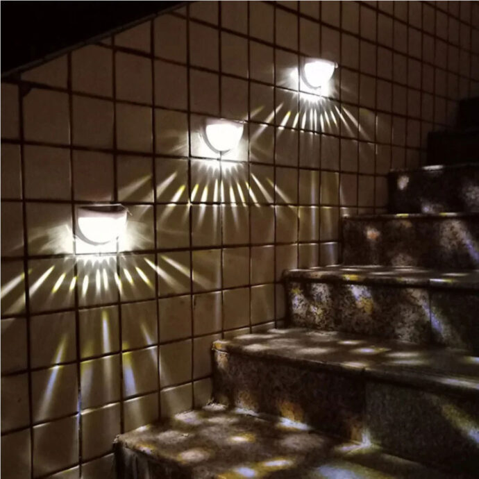 ⁦Lot de Lampes Solaires LED Murales IP65 – Éclairage Extérieur Éco-responsable⁩ - الصورة ⁦3⁩