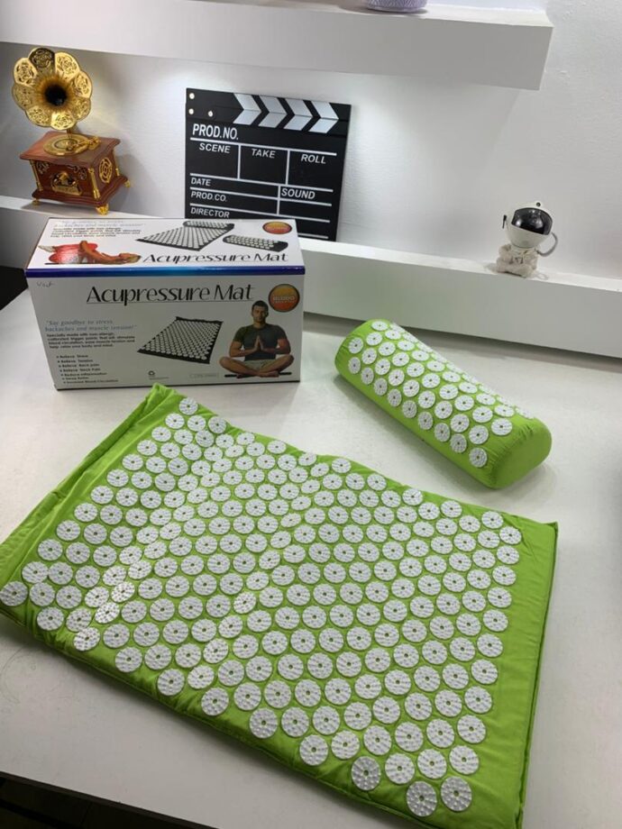 ⁦Tapis d’Acupression et Oreiller avec Sac – Soulagement Douleurs & Relaxation⁩ - الصورة ⁦7⁩