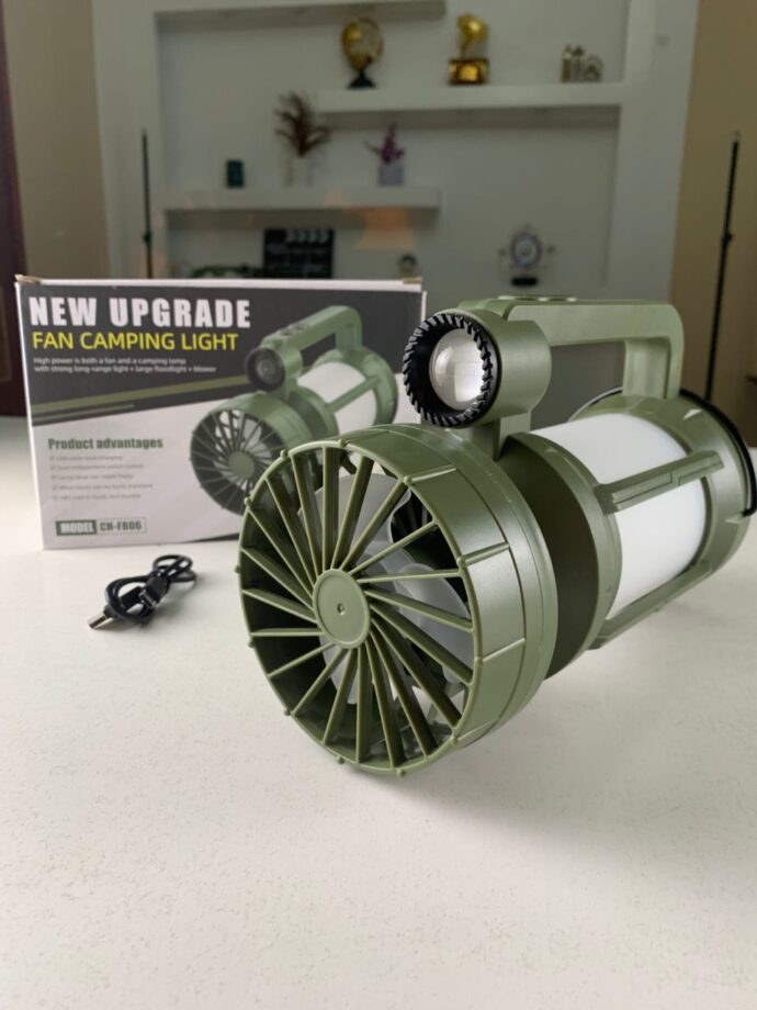 ⁦Lanterne Solaire de Camping – Éclairage Portable et Fiable pour l’Aventure⁩ - الصورة ⁦8⁩