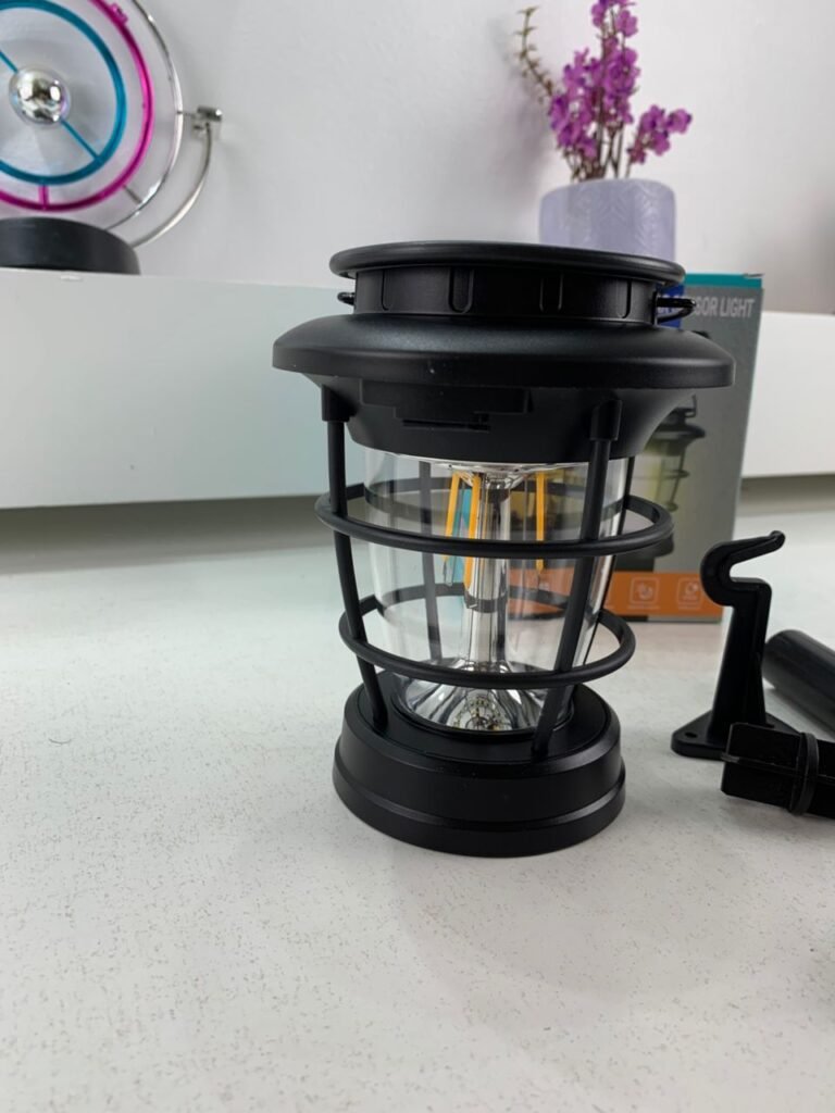 Lampe Solaire Extérieure Intelligente – Multi-usage, Facile & Fiable