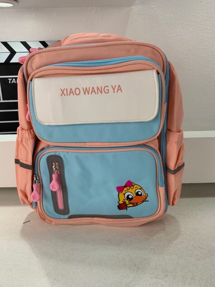 ⁦Sac à Dos Scolaire Xiao Wang Ya – Rose Dual-Color pour Enfants⁩ - الصورة ⁦7⁩
