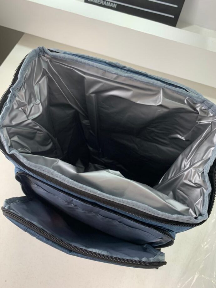 ⁦Sac à dos isolé – Élégant et pratique à la fois⁩ - الصورة ⁦3⁩