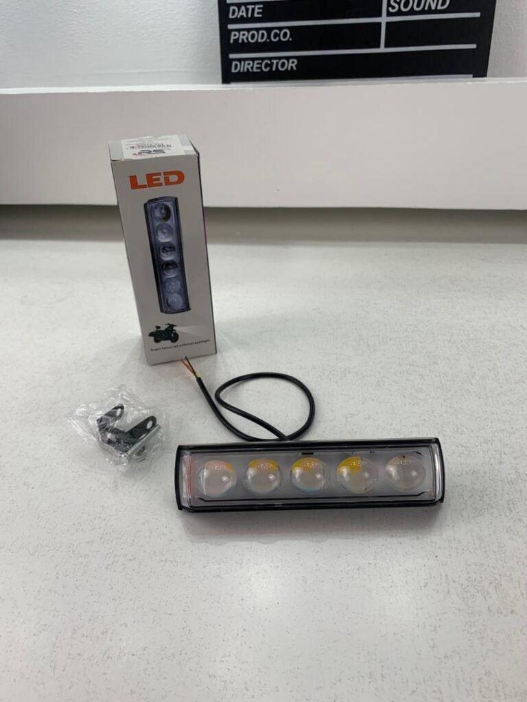 Projecteur LED Ultra-Portatif Multifonction 58W – Puissance et Robustesse