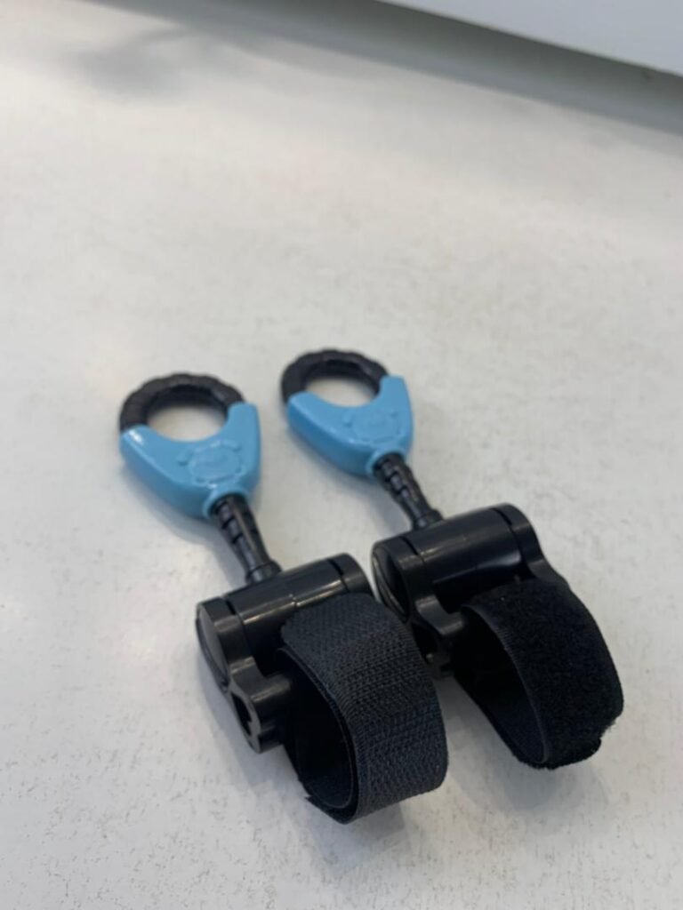 Crochets Multifonction pour Poussettes – Une Main Supplémentaire