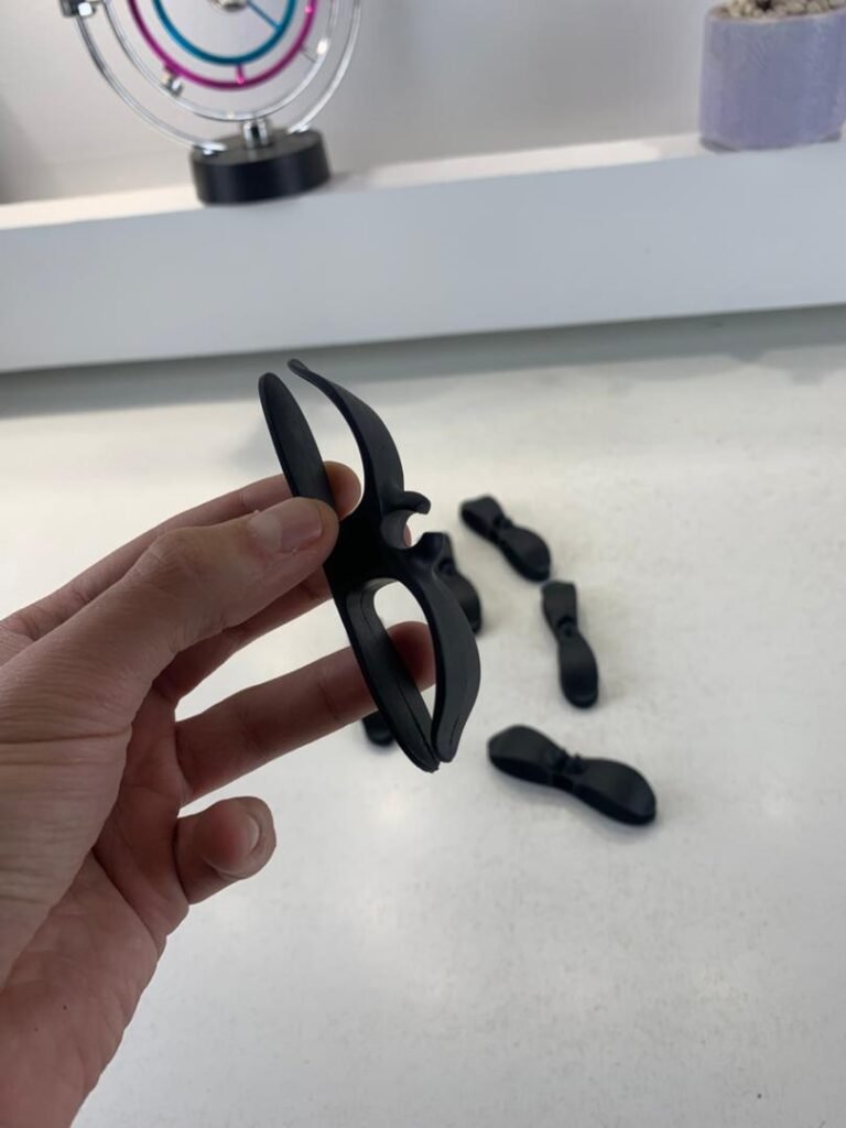 Organisateur de Câbles Universel – Design Élégant et Installation Sans Perçage