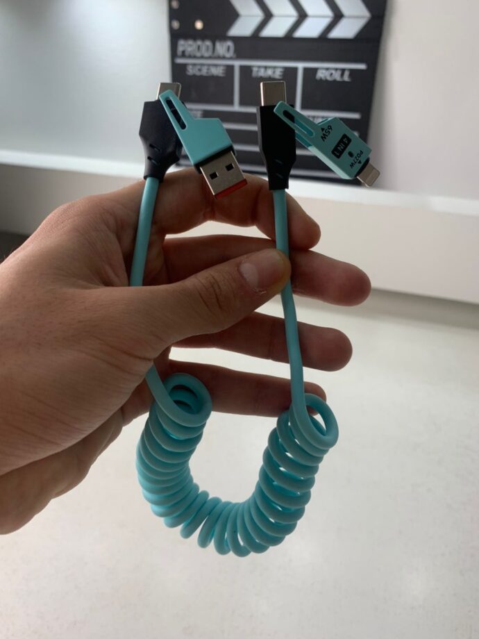 ⁦Câble USB-C 4-en-1 – USB-C, Lightning et USB-A – PD65W⁩ - الصورة ⁦8⁩