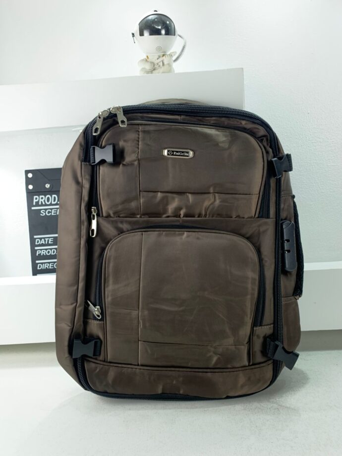 ⁦Sac à dos de voyage multifonction marron – Élégant, robuste et confortable⁩ - الصورة ⁦7⁩