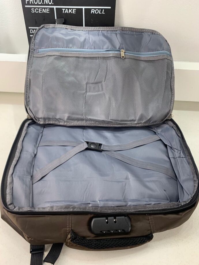 ⁦Sac à dos de voyage multifonction marron – Élégant, robuste et confortable⁩ - الصورة ⁦8⁩