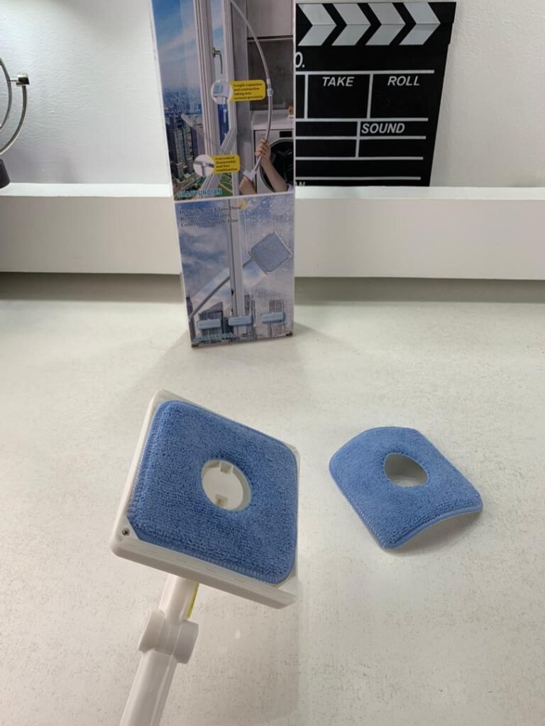 Brosse de Nettoyage Fenêtres Manche Pivotant 360° (Long Manche)