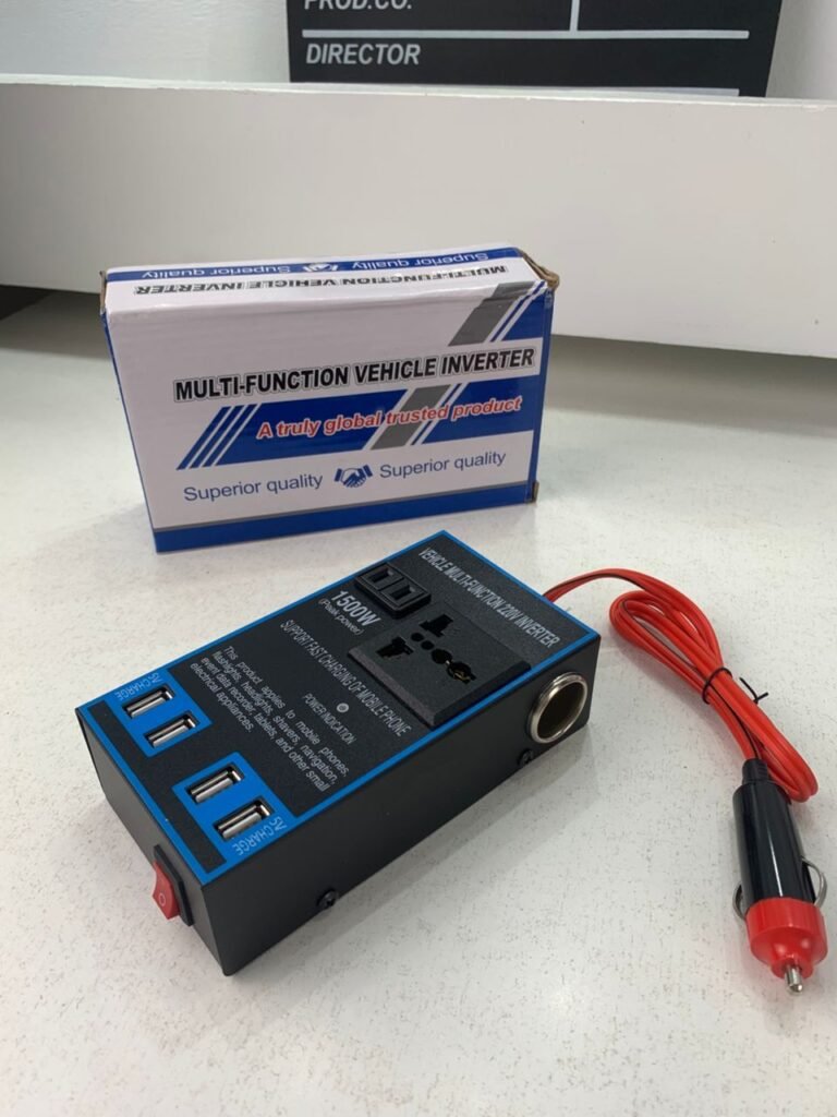 Convertisseur secteur voiture 1500W 4 ports USB