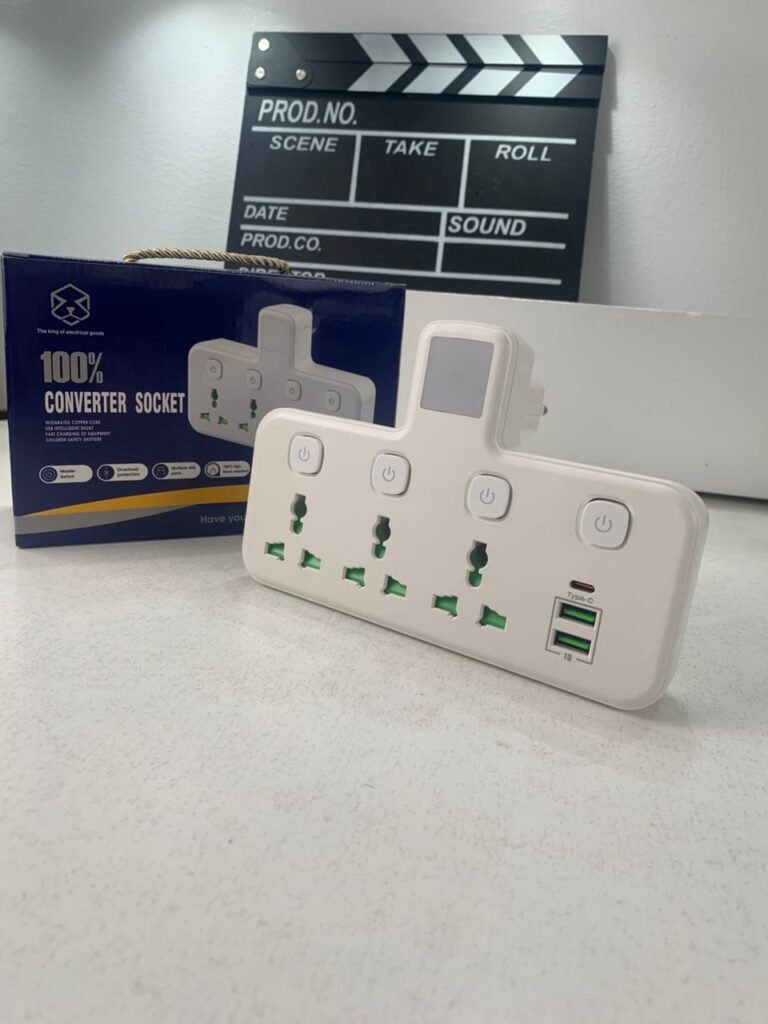 Multiprise électrique universelle 3 ports + 3 ports USB + Type-C