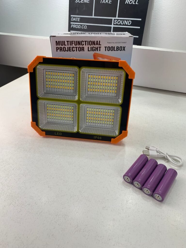 Projecteur LED multifonctions – éclairage puissant 4000 mAh