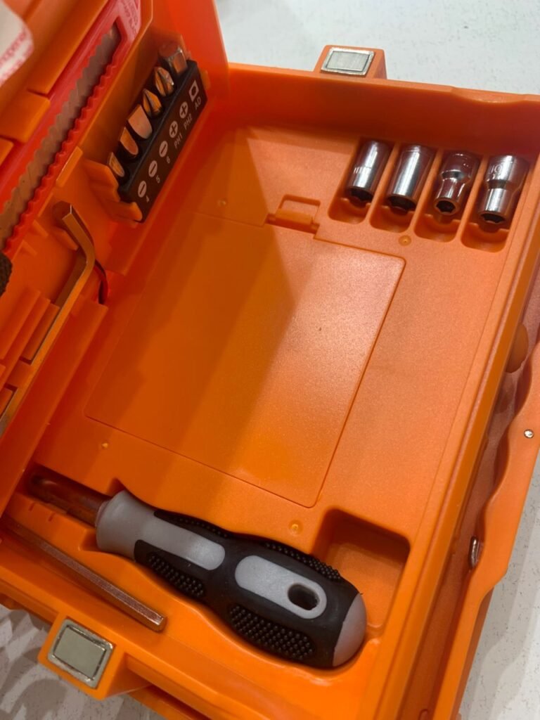 Projecteur LED multifonctions – éclairage puissant 4000 mAh