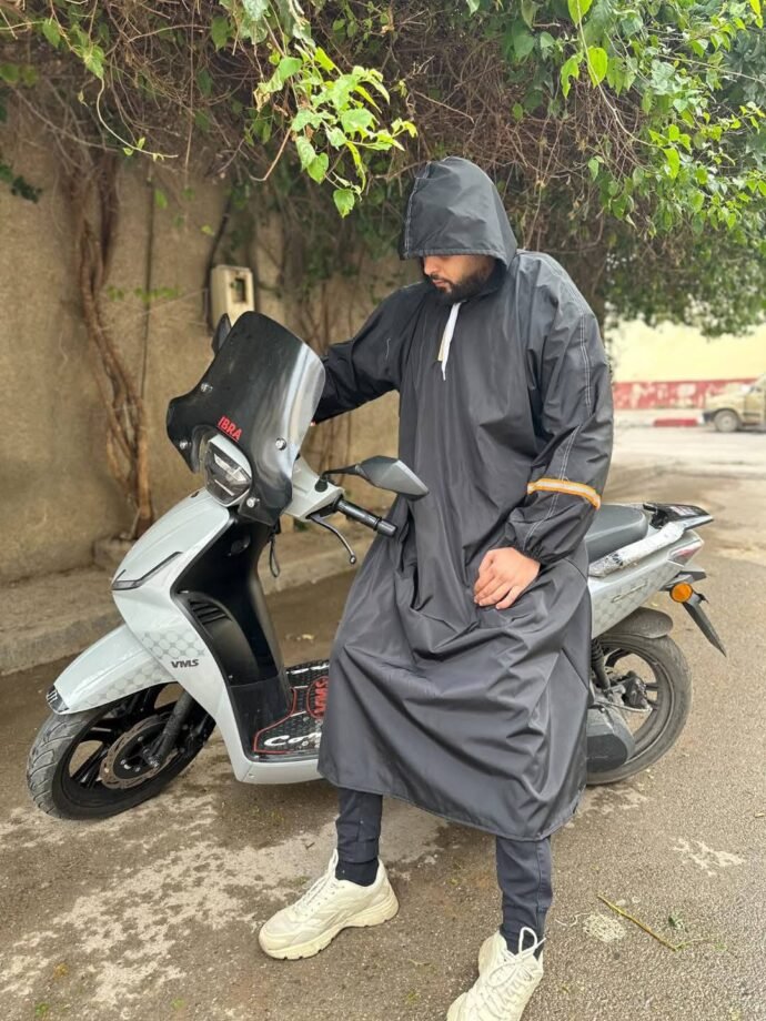 ⁦Pack Moto Hiver – Manteau Imperméable + Gants Tactiques + Cagoule Offerte⁩ - الصورة ⁦2⁩