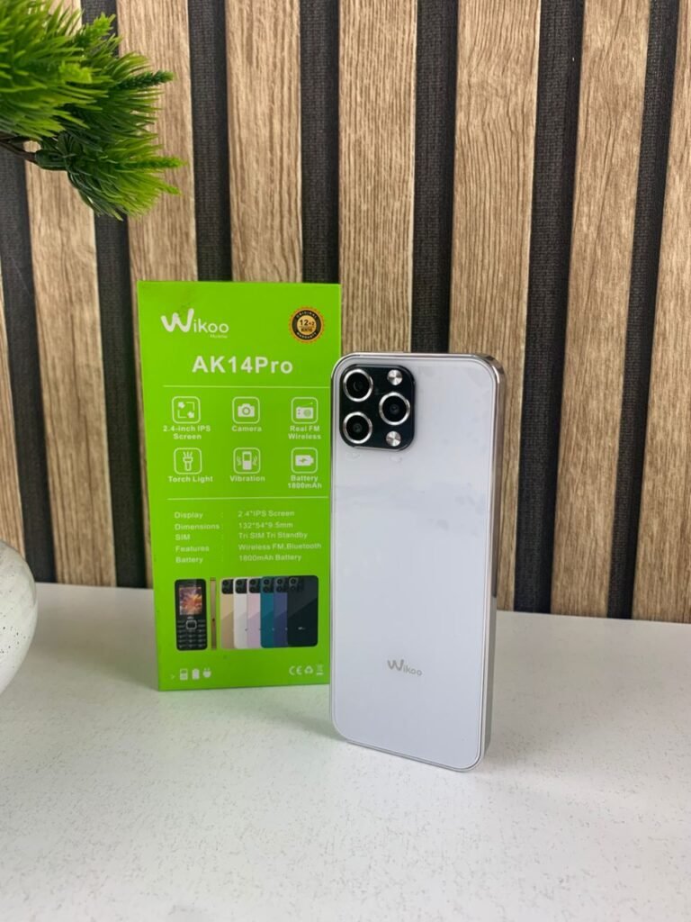 Téléphone Portable Wikoo AK14 Pro Triple SIM – Simplicité, puissance et élégance réunies