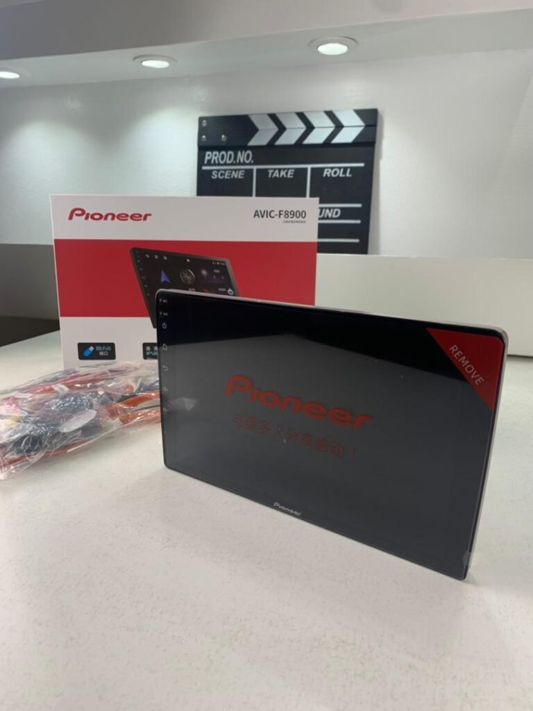 Autoradio Pioneer Android 10.4 pouces –CarPlay, Android Auto, GPS intégré, Bluetooth et USB