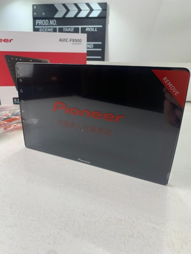 Autoradio Pioneer Android 10.4 pouces –CarPlay, Android Auto, GPS intégré, Bluetooth et USB