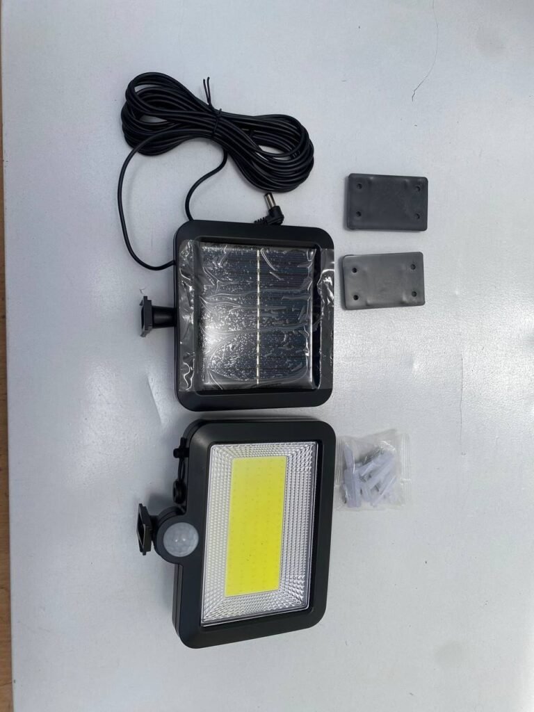 Lampe projecteur solaire LED 5W avec détecteur de mouvement IP44