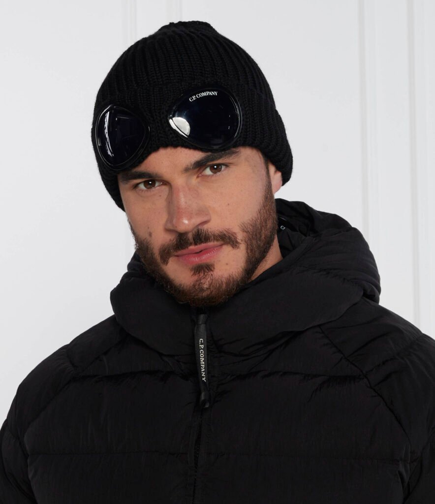 Bonnet C.P. Company – Beanie Urbain Premium en Maille Chaude & Design Iconique
