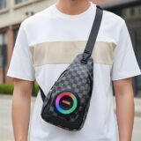 Sac à Bandoulière avec Haut-Parleur Bluetooth RGB – Son Puissant & Style Urbain CH-M818