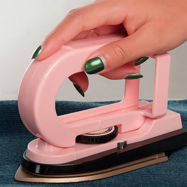 Mini Fer à Repasser Portable avec Température Réglable – Mini-Fer Compact et Pliable pour Retouches Rapides