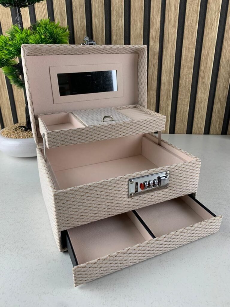 Boîte à Bijoux Multi-Compartiments avec Miroir et Serrure