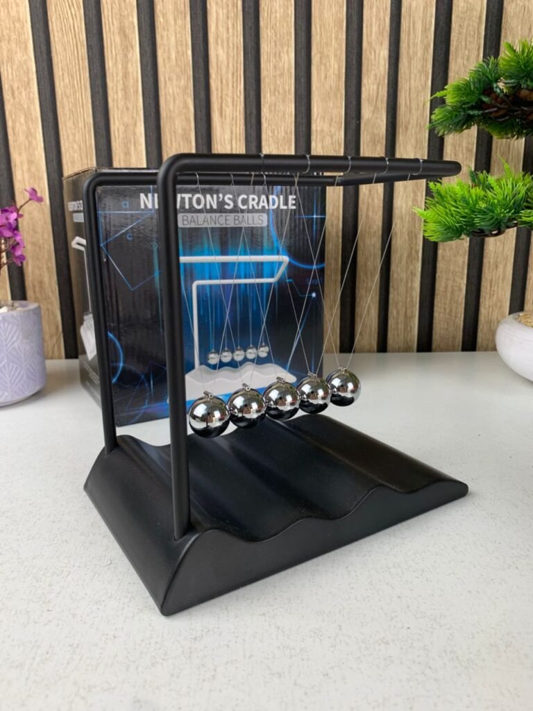 Pendule Newton Balls d’équilibre – Décoration scientifique et élégante