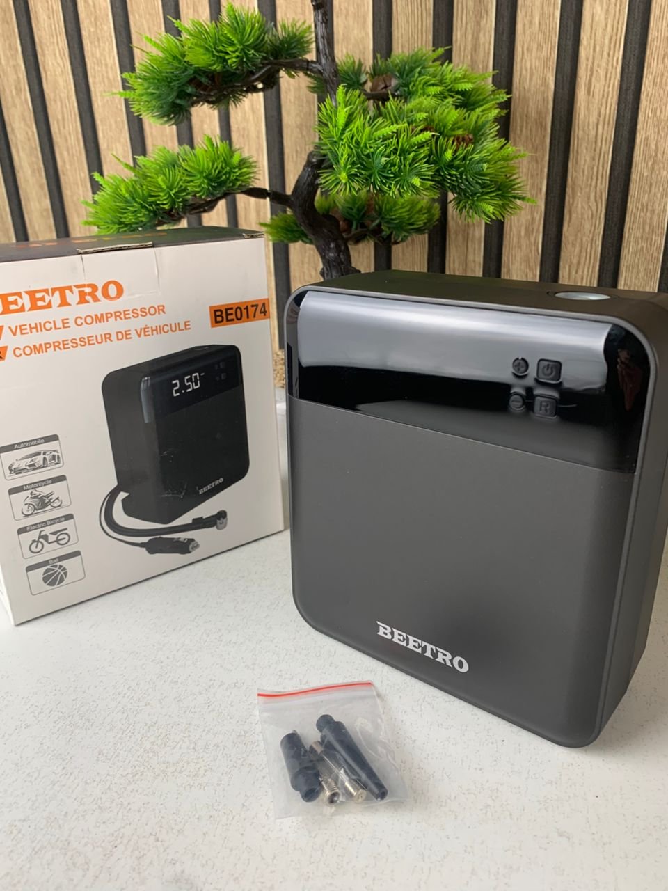 Compresseur de Voiture BE0174 100W avec Écran LCD – Gonflage Intelligent & Sécurité Maximale - الصورة 8