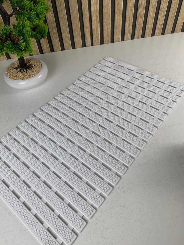 Tapis de bain et de douche antidérapant avec trous d’évacuation