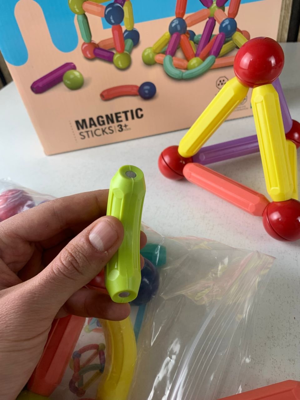 Blocs de Construction Magnétiques 42 pièces pour Enfants – Construire, apprendre et imaginer en s’amusant - الصورة 7