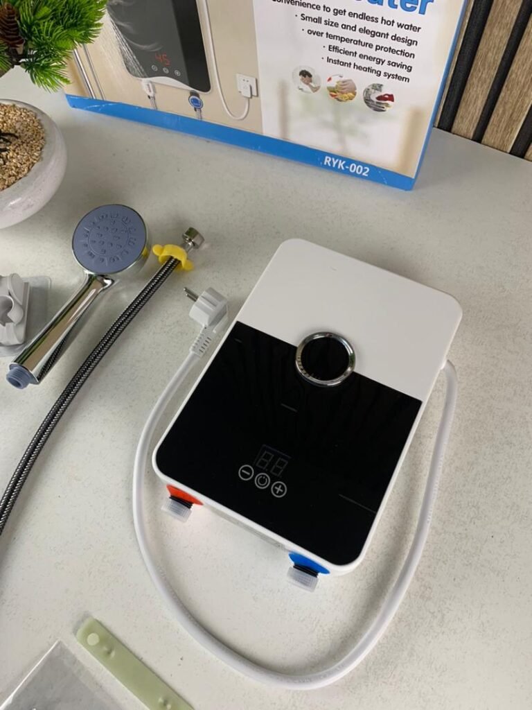 Chauffe-eau Instantané Électrique SHARB 5500W – Eau Chaude en Quelques Secondes