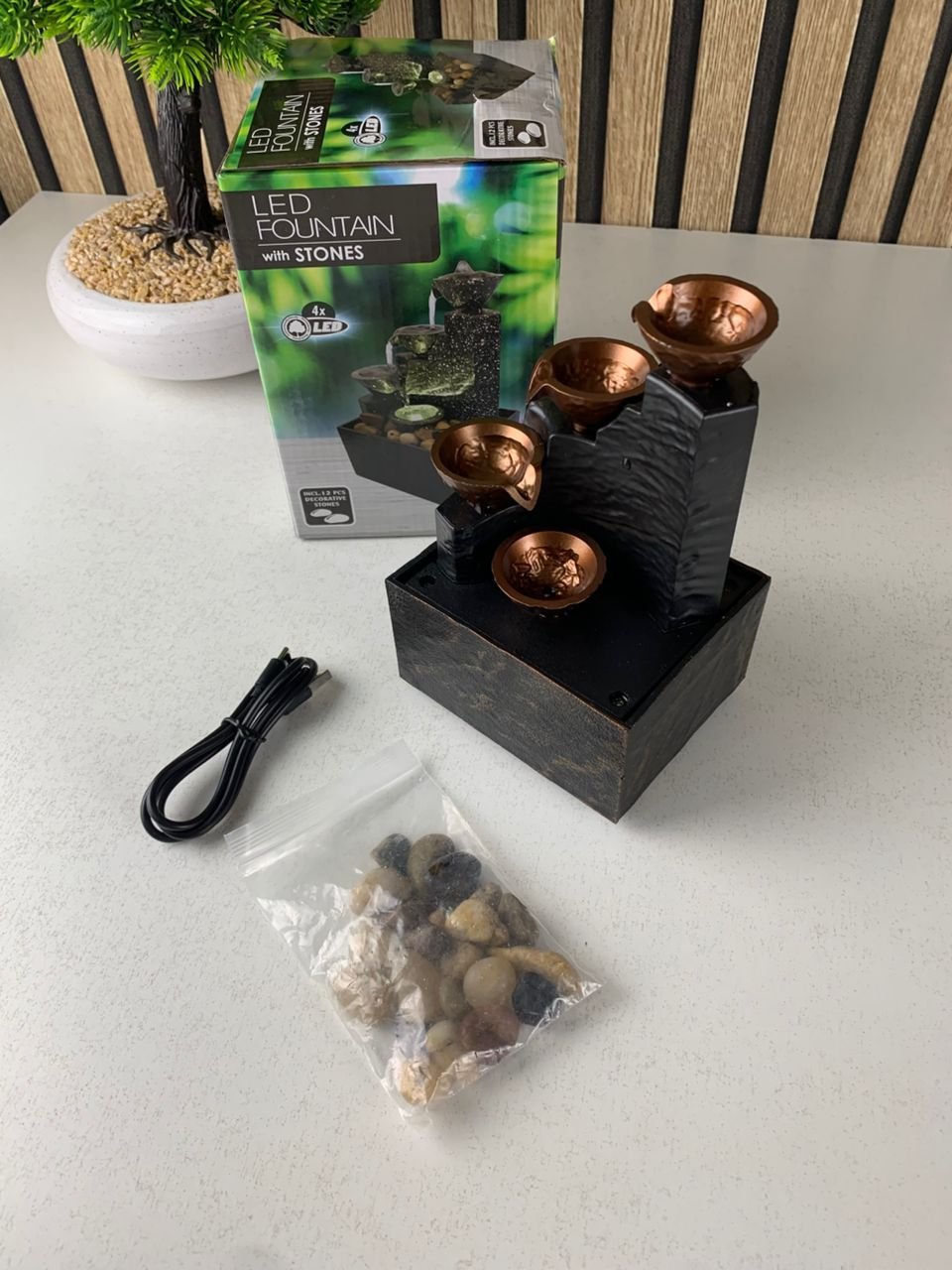 Fontaine d’Intérieur USB Compacte – Élégance Zen & Ambiance Relaxante - الصورة 7