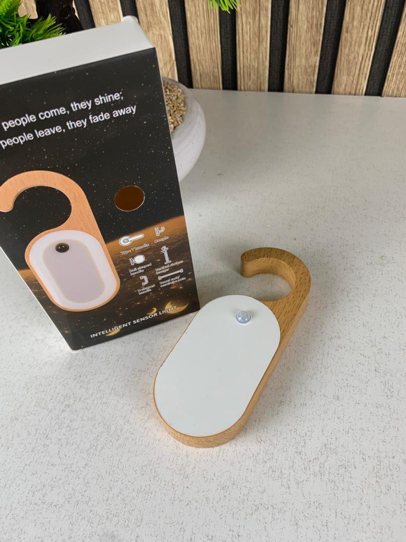 Veilleuse de Porte en Bois Portable avec Détecteur de Mouvement – Lumière et Notes Intelligentes - الصورة 8