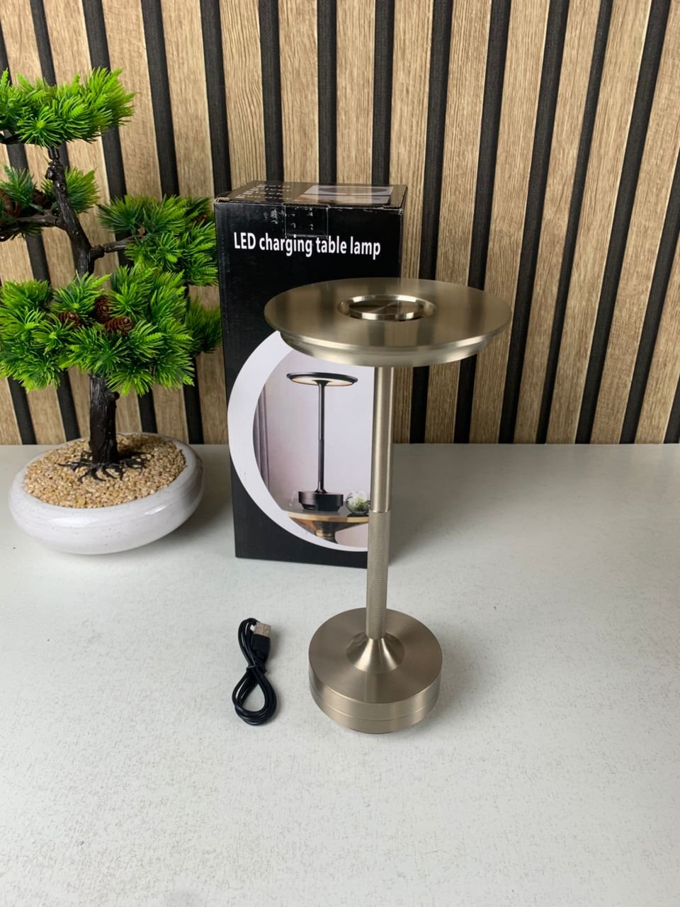 Lampe de table rechargeable sans fil LED 3 couleurs – Élégance, confort et polyvalence en un seul luminaire - الصورة 6