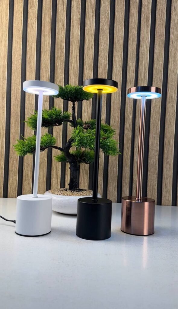 Lampe de table LED tactile rechargeable 3 couleurs – Design classique – Éclairage élégant et pratique pour tous vos espaces
